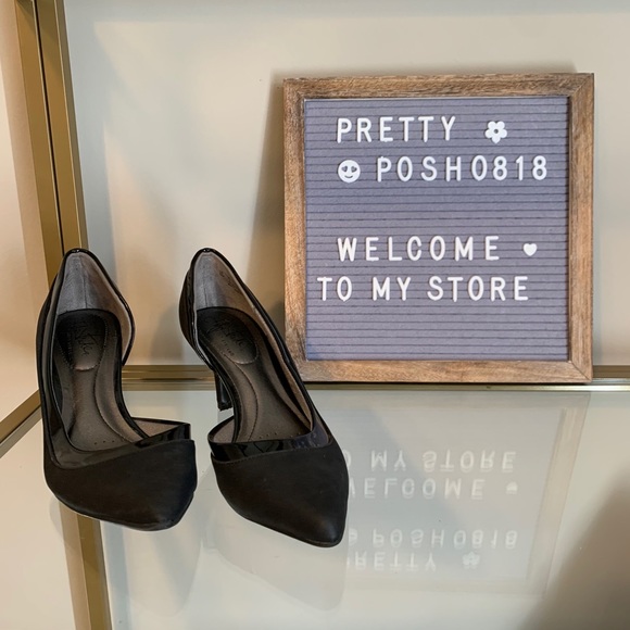 ❌SOLD ❌ Black Heels - Picture 1 of 5